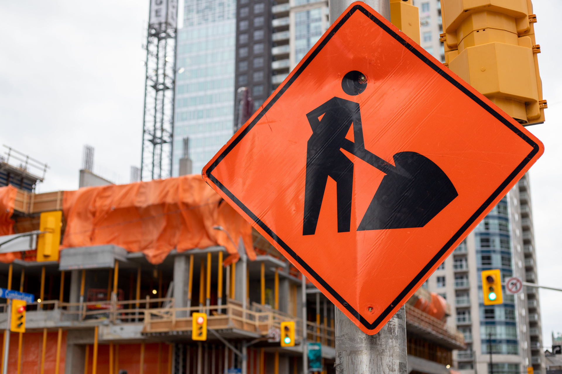 How to Avoid Common Hazards in Commercial Construction